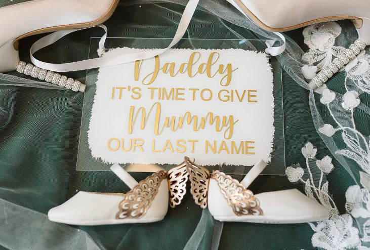 Hanging Signs & Paddles