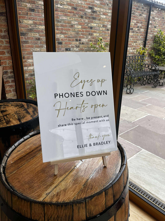 Pick a seat / Unplugged signs / Social Media